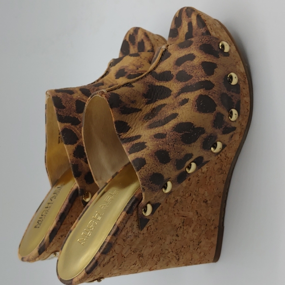 Michael Kors wedge leopard print leather sandals, size 6.5, rarely worn - Picture 12 of 12